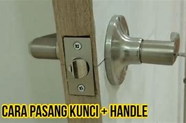 Cara Pasang Kunci Pintu Kayu